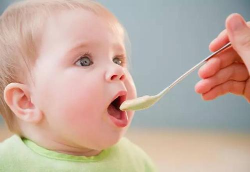 便携式母乳检测仪宝宝在什么时间断奶适宜呢 便携式母乳检测仪宝宝在什么时间断奶适宜呢