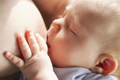 超声母乳分析仪厂家新妈妈喂奶时乳房胀痛怎么办 超声母乳分析仪厂家新妈妈喂奶时乳房胀痛怎么办